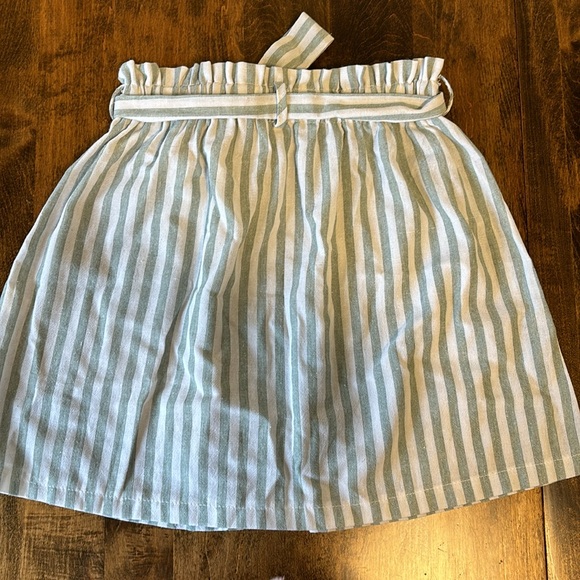 ✨ Add free to bundle! SHEIN linen skirt. - Picture 4 of 5